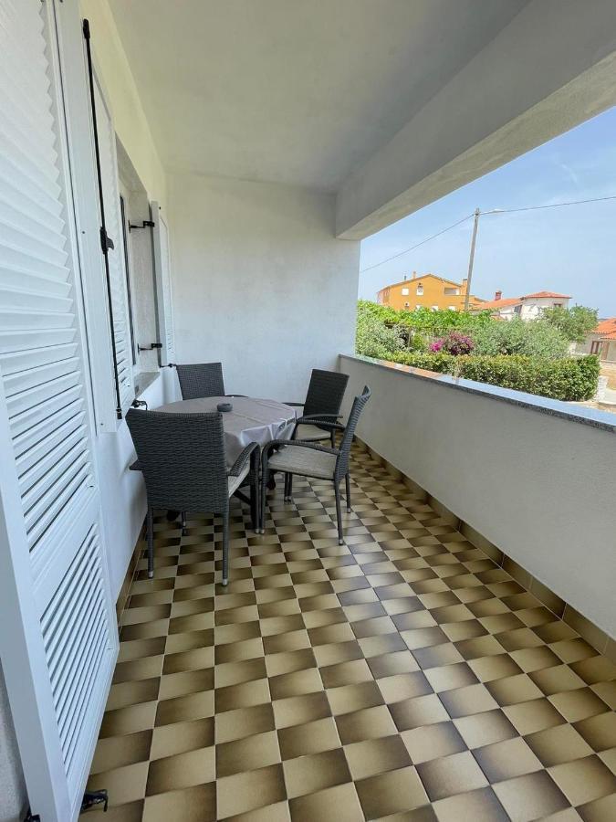 Apartman Varea Ližnjan Buitenkant foto